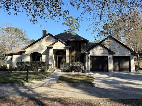 Homes For Sale - 200 Harbor Run Drive<br/> Coldspring, TX 77331