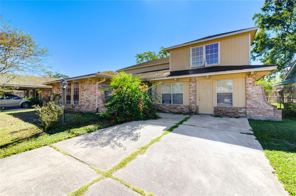 Photo of 1219 Pilot Point Drive, Houston, TX 77038 (MLS # 77074294)
