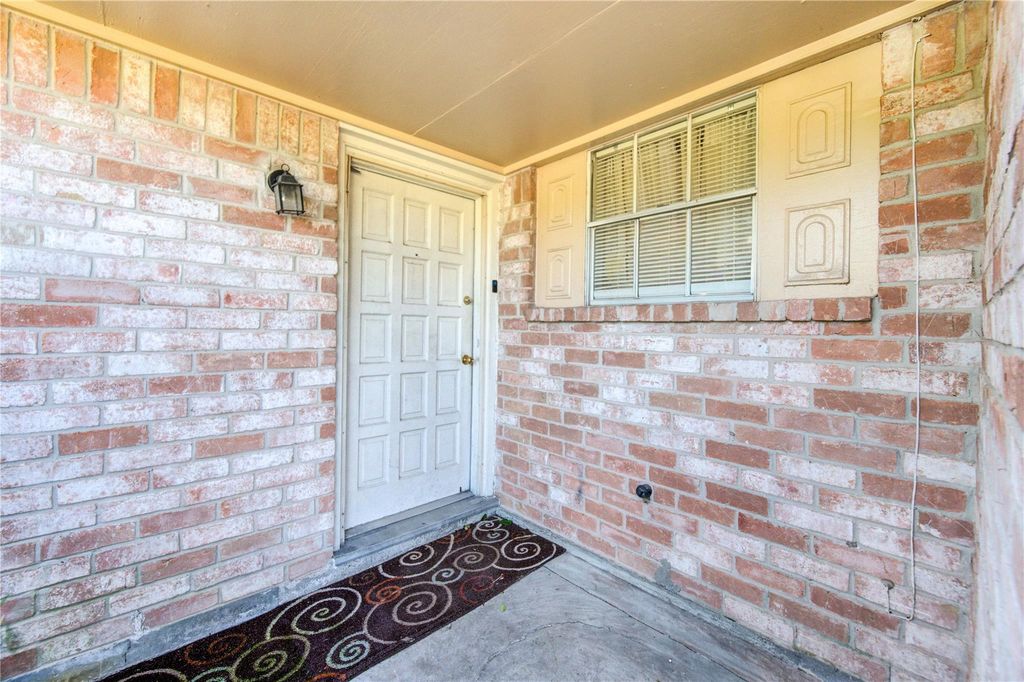 Photo of 1219 Pilot Point Drive, Houston, TX 77038 (MLS # 77074294)