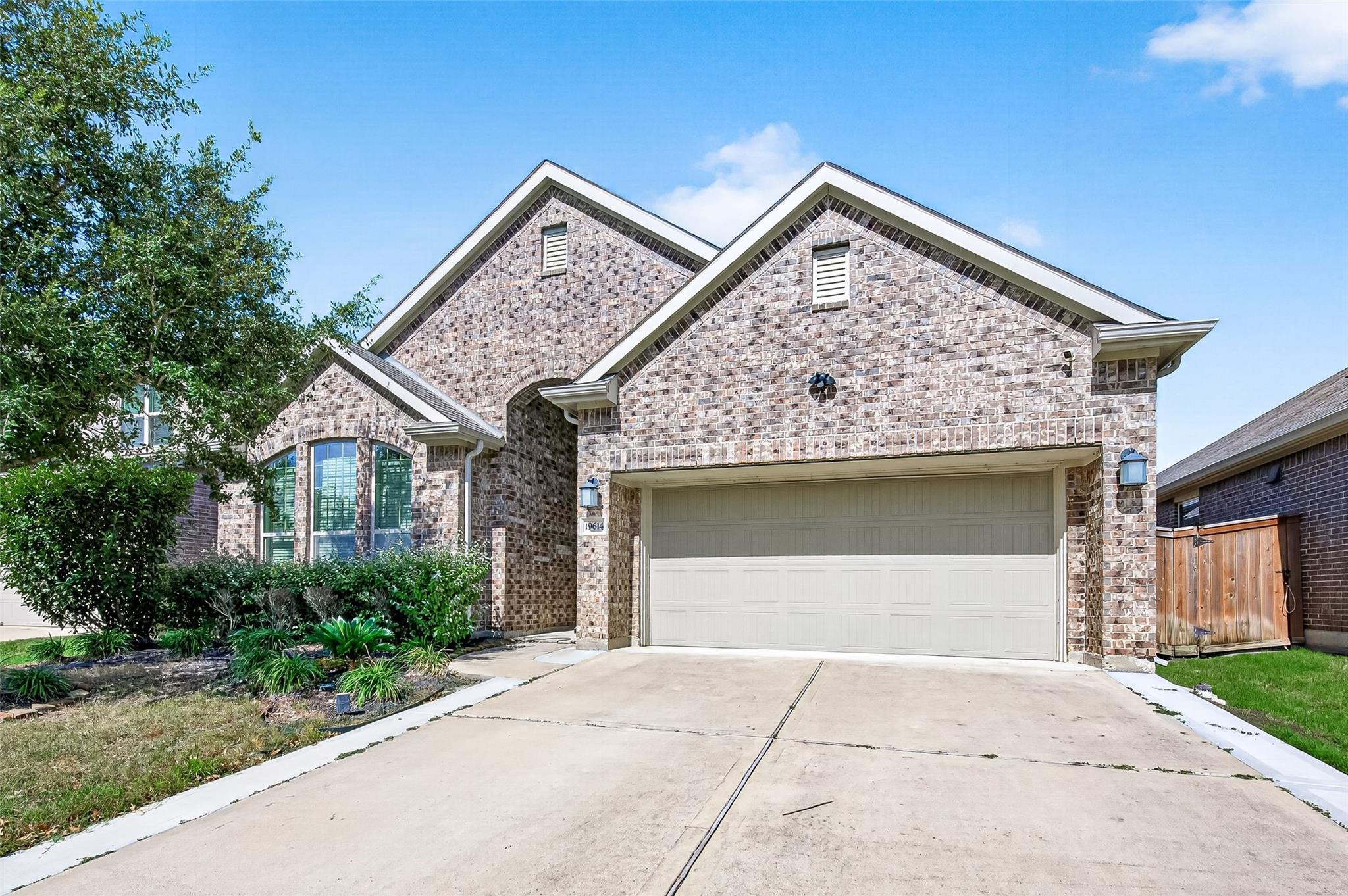 19614 Red Copper Lane