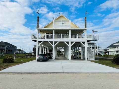 Photo of 2599 Breaker Drive, Bolivar Peninsula, TX 77650 (MLS # 10346876)