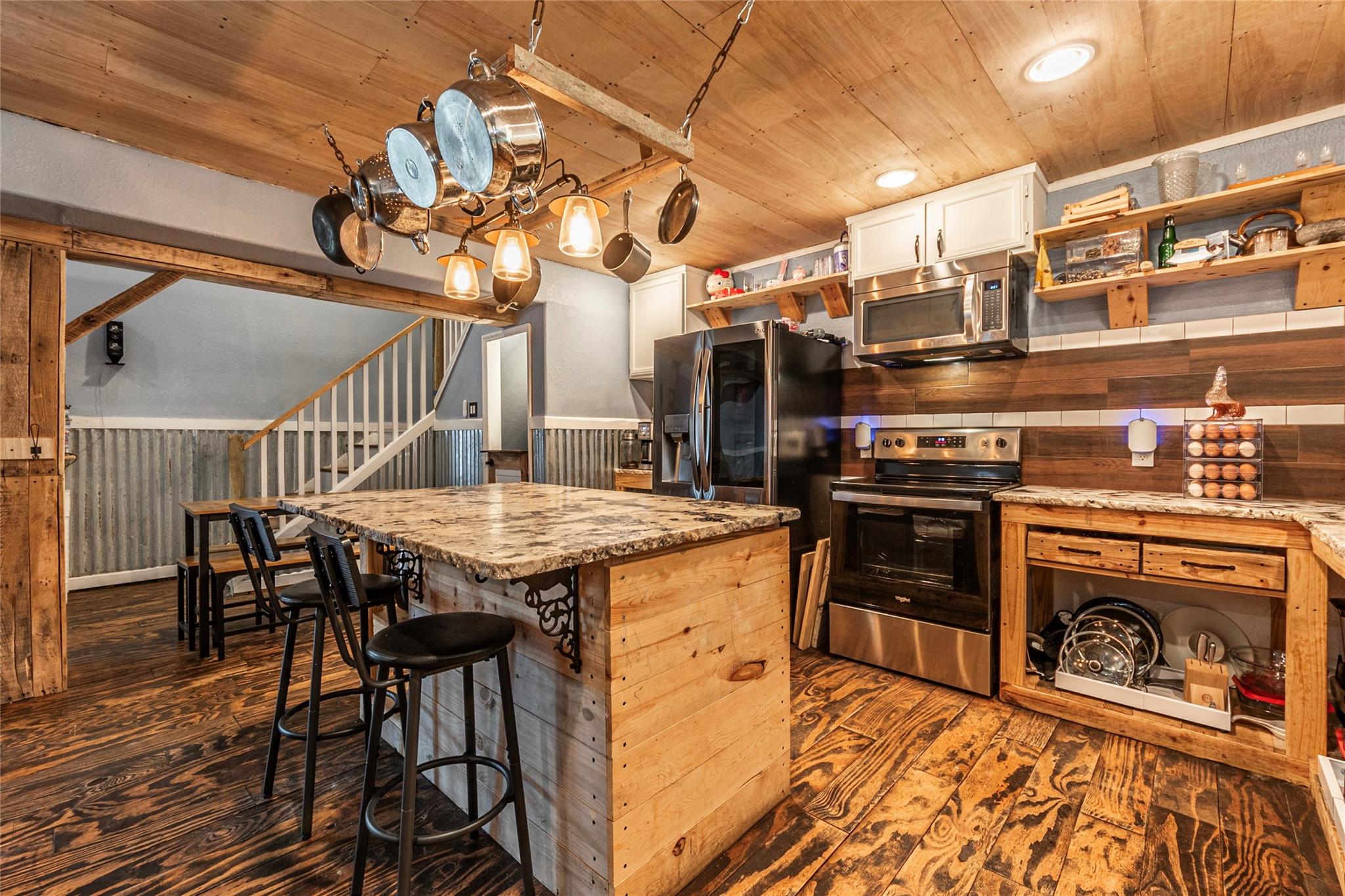 21112 Walnut Drive