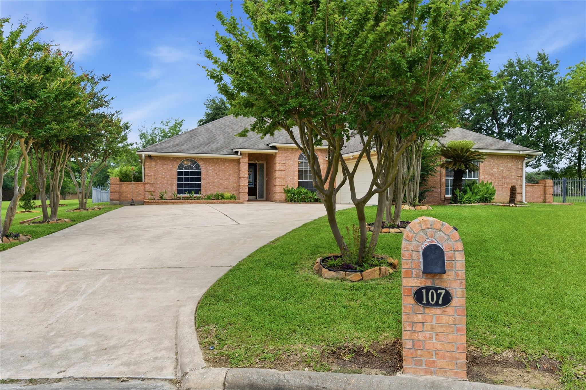 107 Forest Court