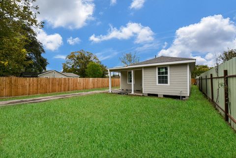 Photo of 6810 Tommye Street, Houston, TX 77028 (MLS # 46087519)