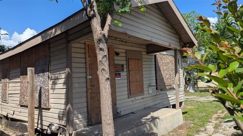 Photo of 3101 Evella Street, Houston, TX 77026 (MLS # 60606591)