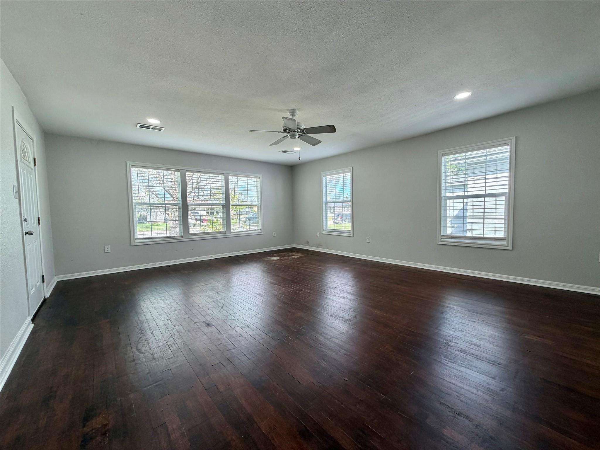 1427 W 7th Street
