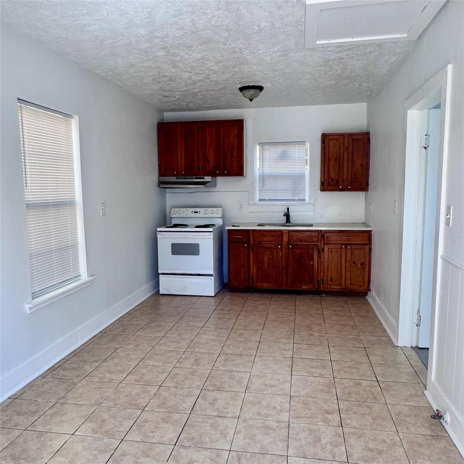 116 E Jack Street 1/2