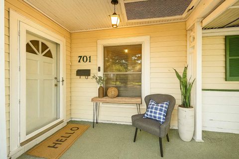 Photo of 701 E Humble Street, Baytown, TX 77520 (MLS # 11237021)