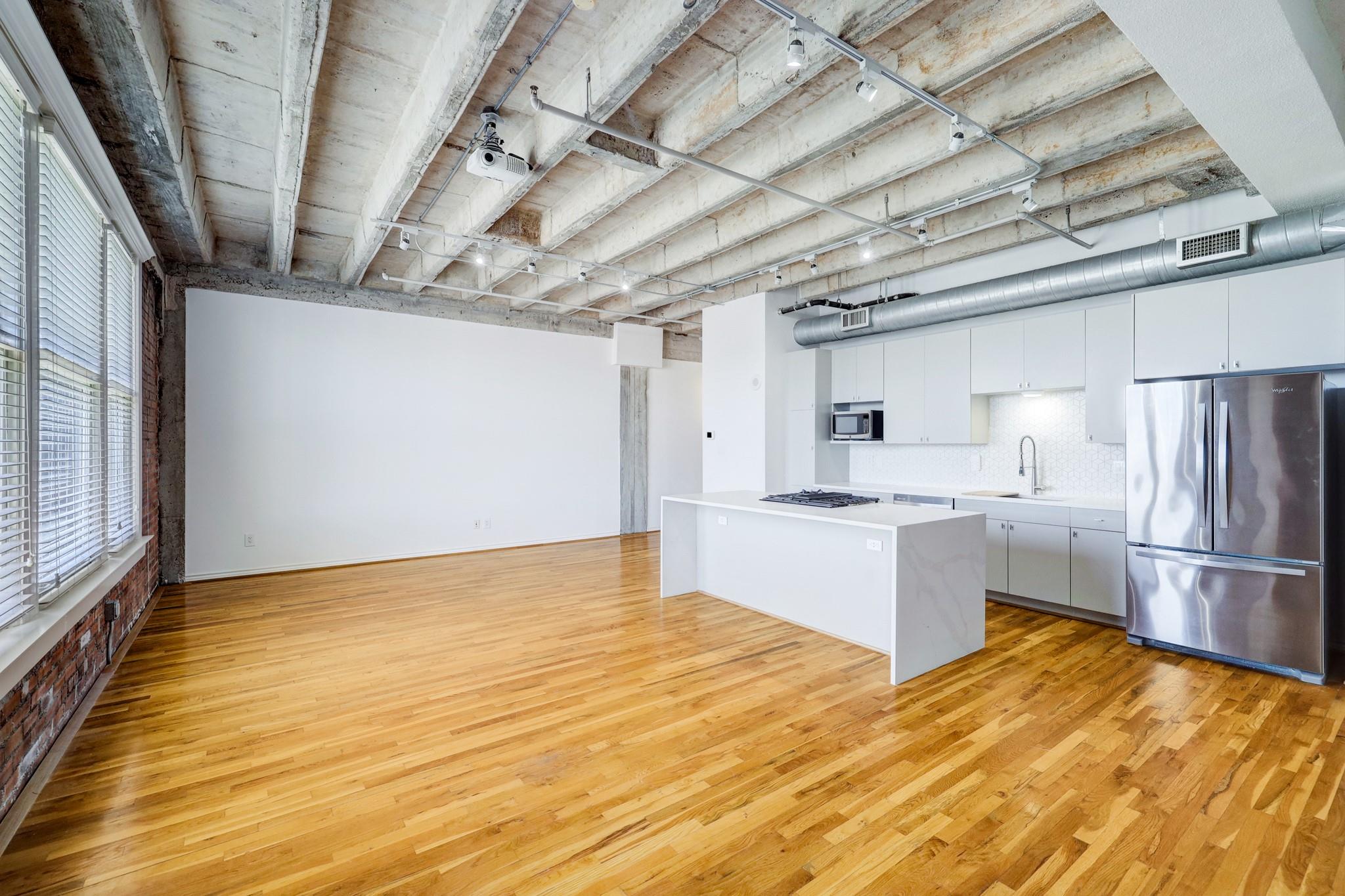 201 Main Street 6D