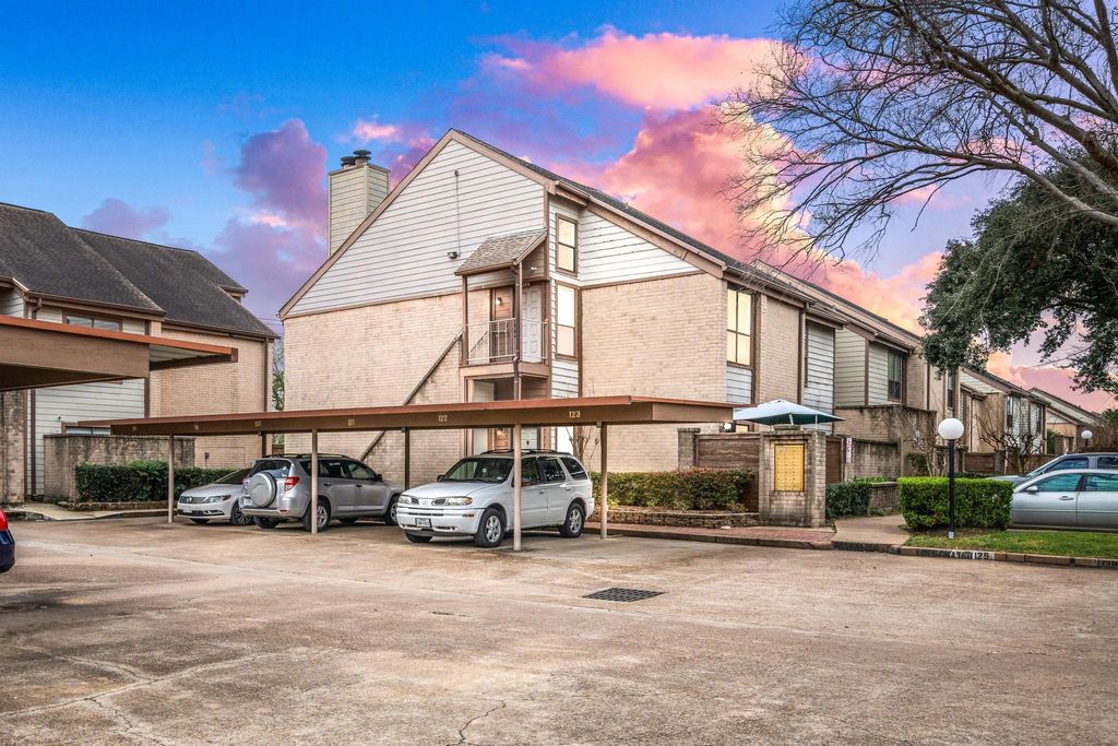Photo of 8359 Sands Point DR #218, Houston, TX 77036 (MLS # 73157417)