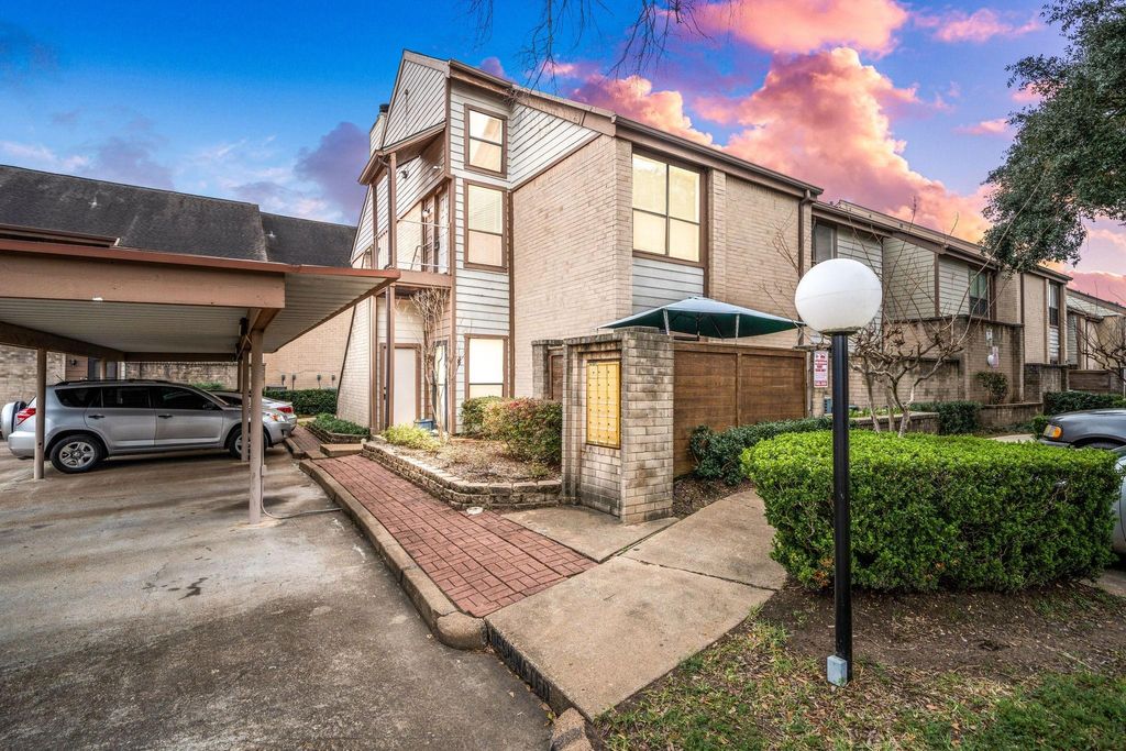 Photo of 8359 Sands Point DR #218, Houston, TX 77036 (MLS # 73157417)
