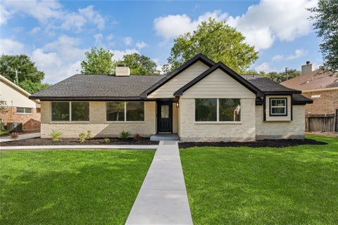 Photo of 6010 Cartagena Street, Houston, TX 77035 (MLS # 200975)
