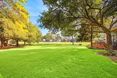 132 Winthrop Harbor South Montgomery TX 77356