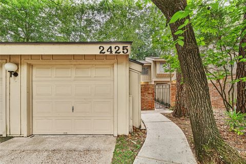 Photo of 2425 W Settlers Way, The Woodlands, TX 77380 (MLS # 17176660)