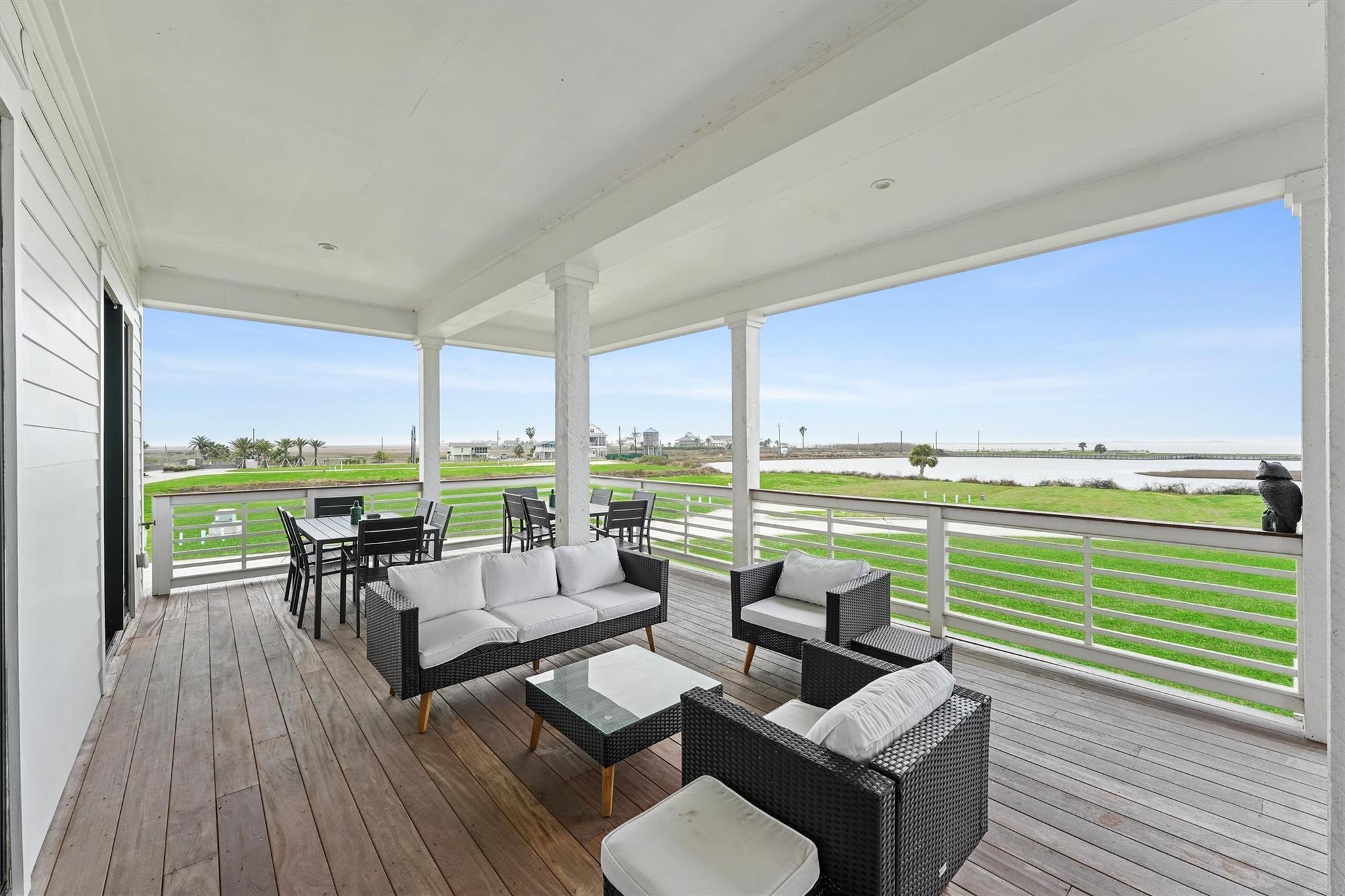 10818 Sweetwater Cove Boulevard
