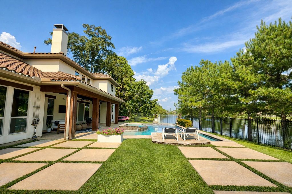 Photo of 19 Paloma Bend Place, Spring, TX 77389 (MLS # 28126714)