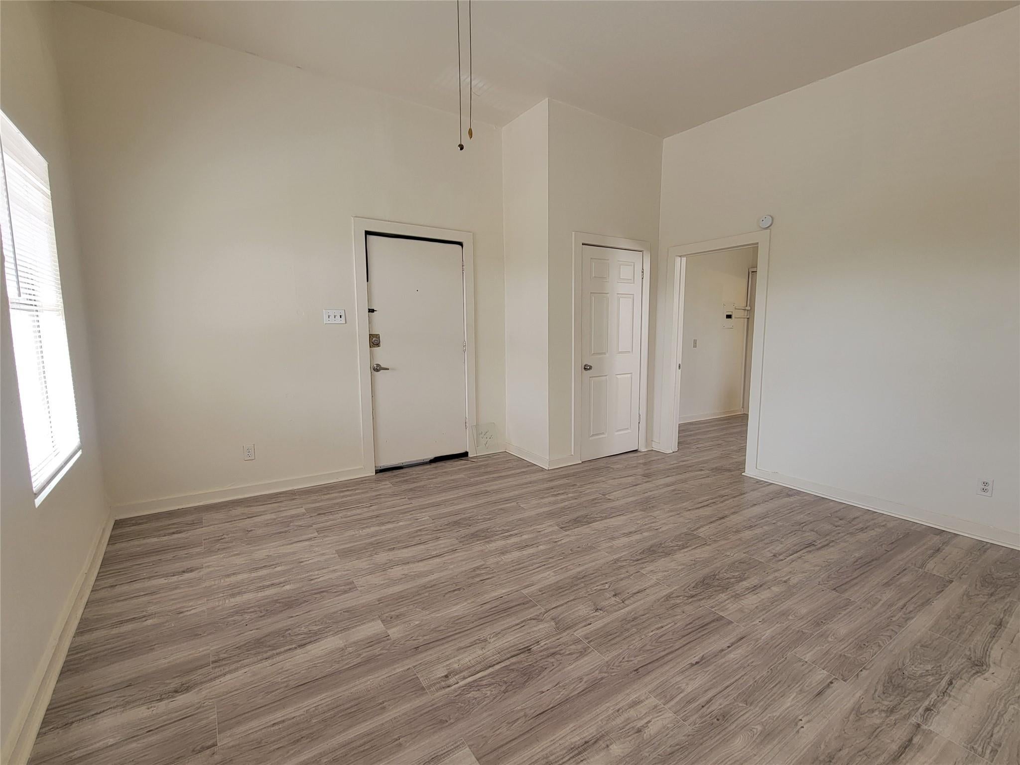1910 Avenue N 4