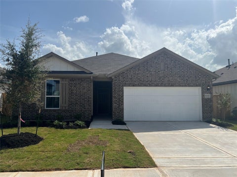 Homes For Sale - 4642 Coral Bean Street<br/> Pinehurst, TX 77362