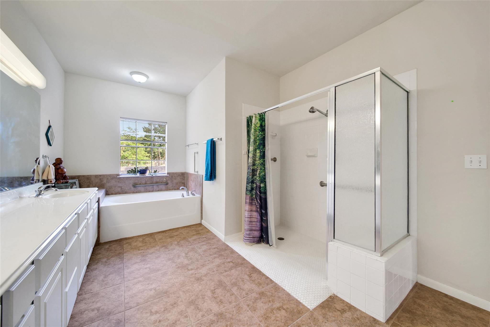 2815 Kings Crossing Drive 214