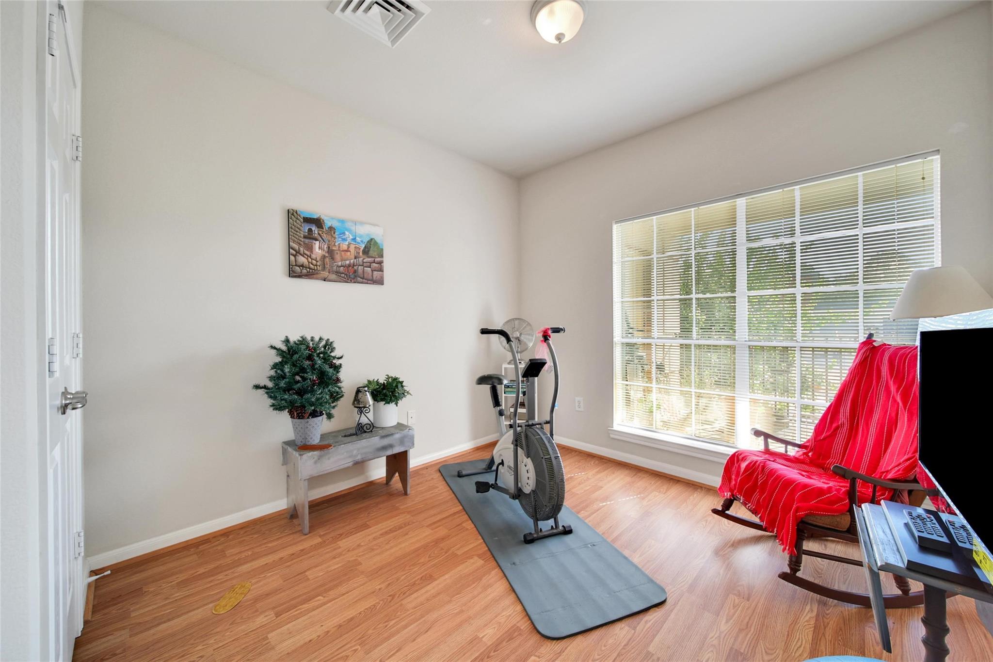 2815 Kings Crossing Drive 214
