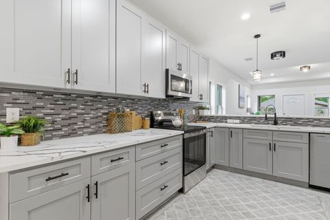 Photo of 1105 W Lyle Street, Cleveland, TX 77327 (MLS # 67041216)