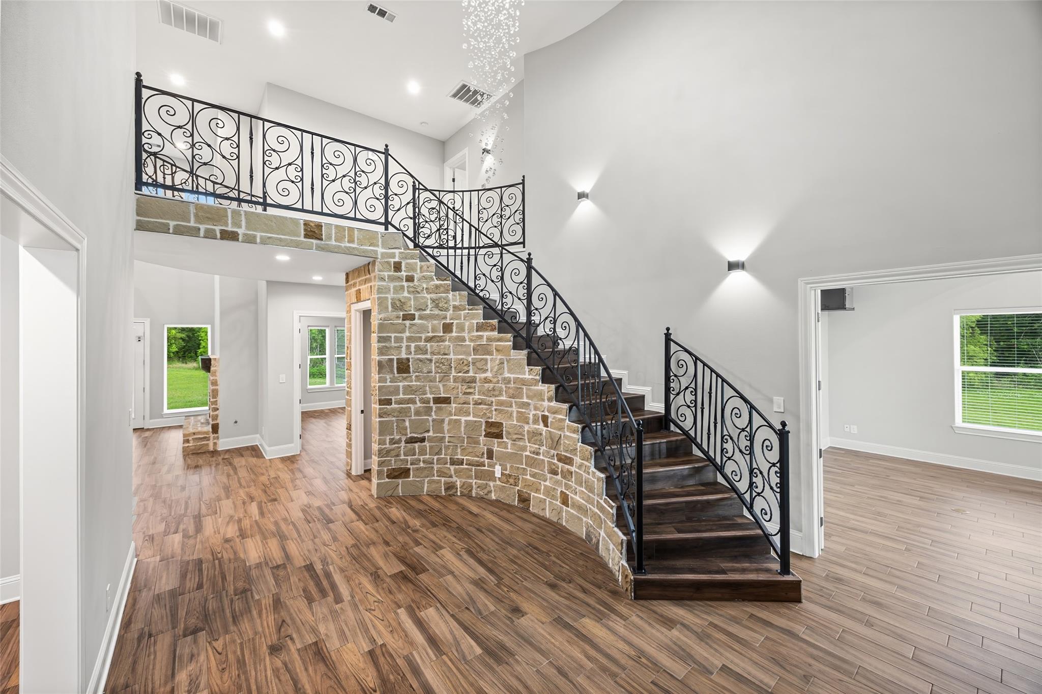15410 Rosemary Lane