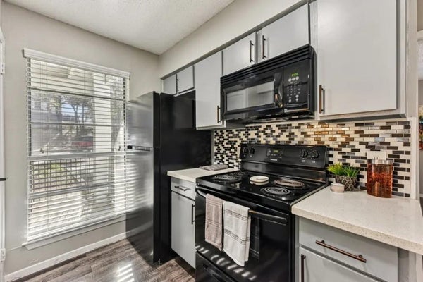 2501 WICKERSHAM LN APT 512, AUSTIN, TX 78741 - Image 3bb4563df0bb2426093042e95ef3e12f/2973947511