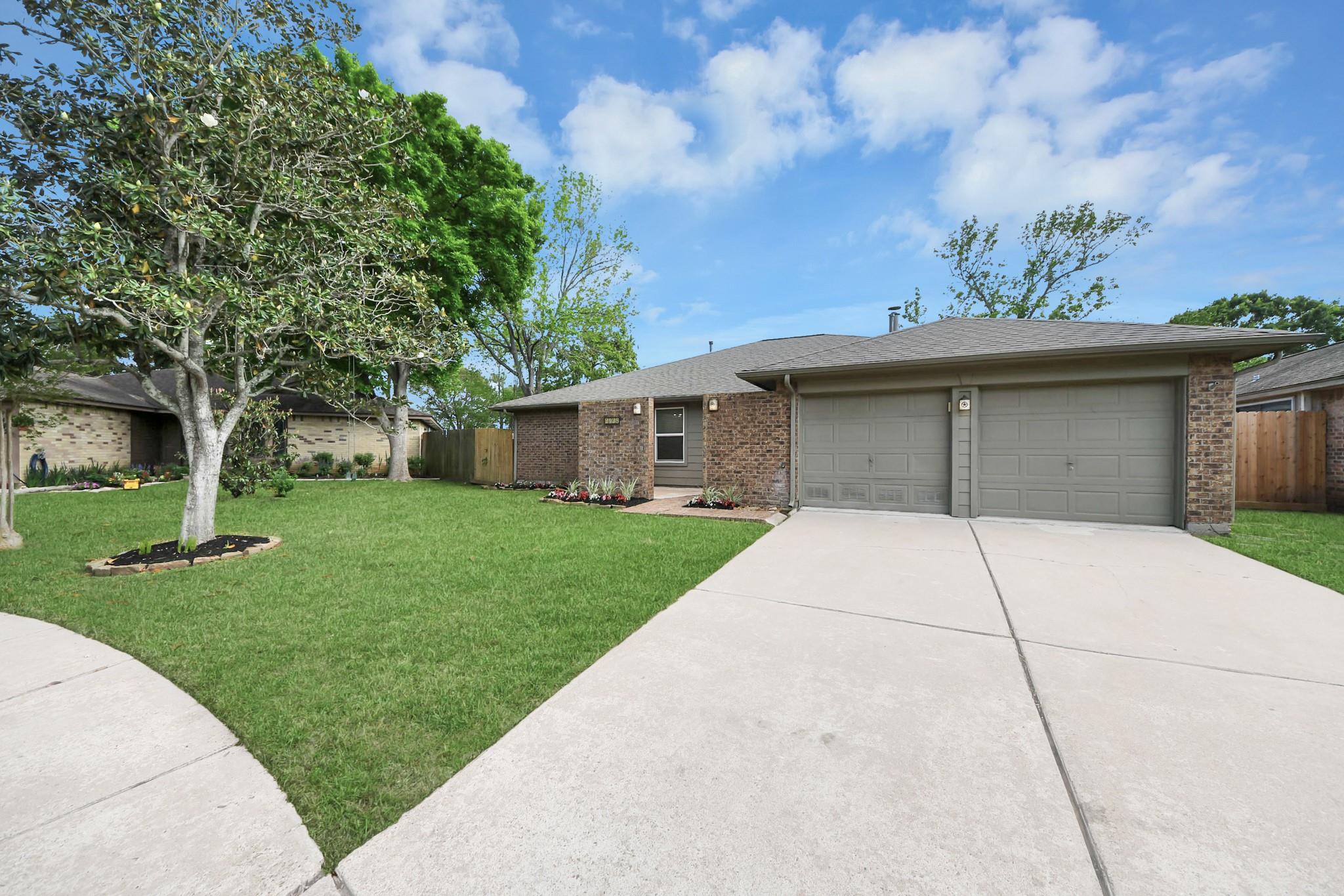 2438 Willow Bend Drive