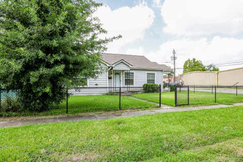 Homes For Rent - 932 Walling St Street<br/> Houston, TX 77009