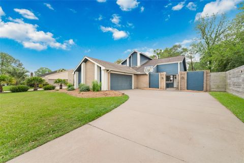Photo of 16374 Larkfield Drive, Houston, TX 77059 (MLS # 84077234)
