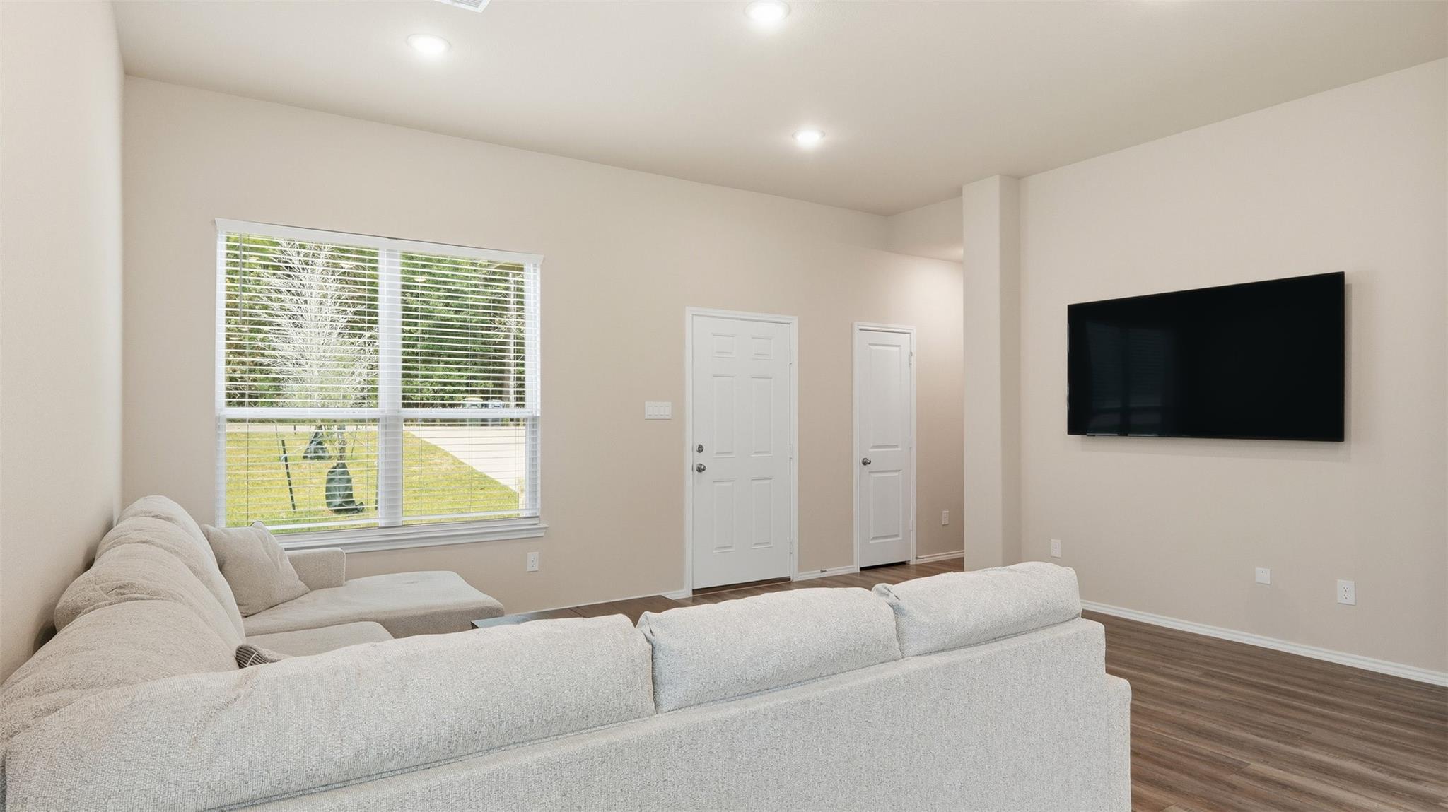 903 Crystal River Road