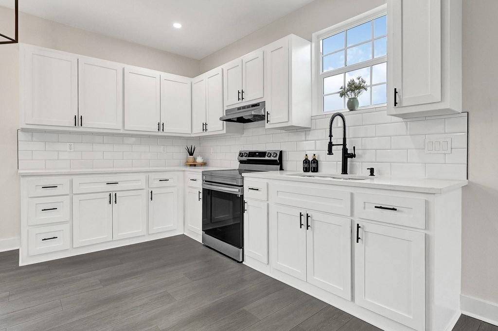 Photo of 2412 Lucas Street, Houston, TX 77026 (MLS # 78105434)