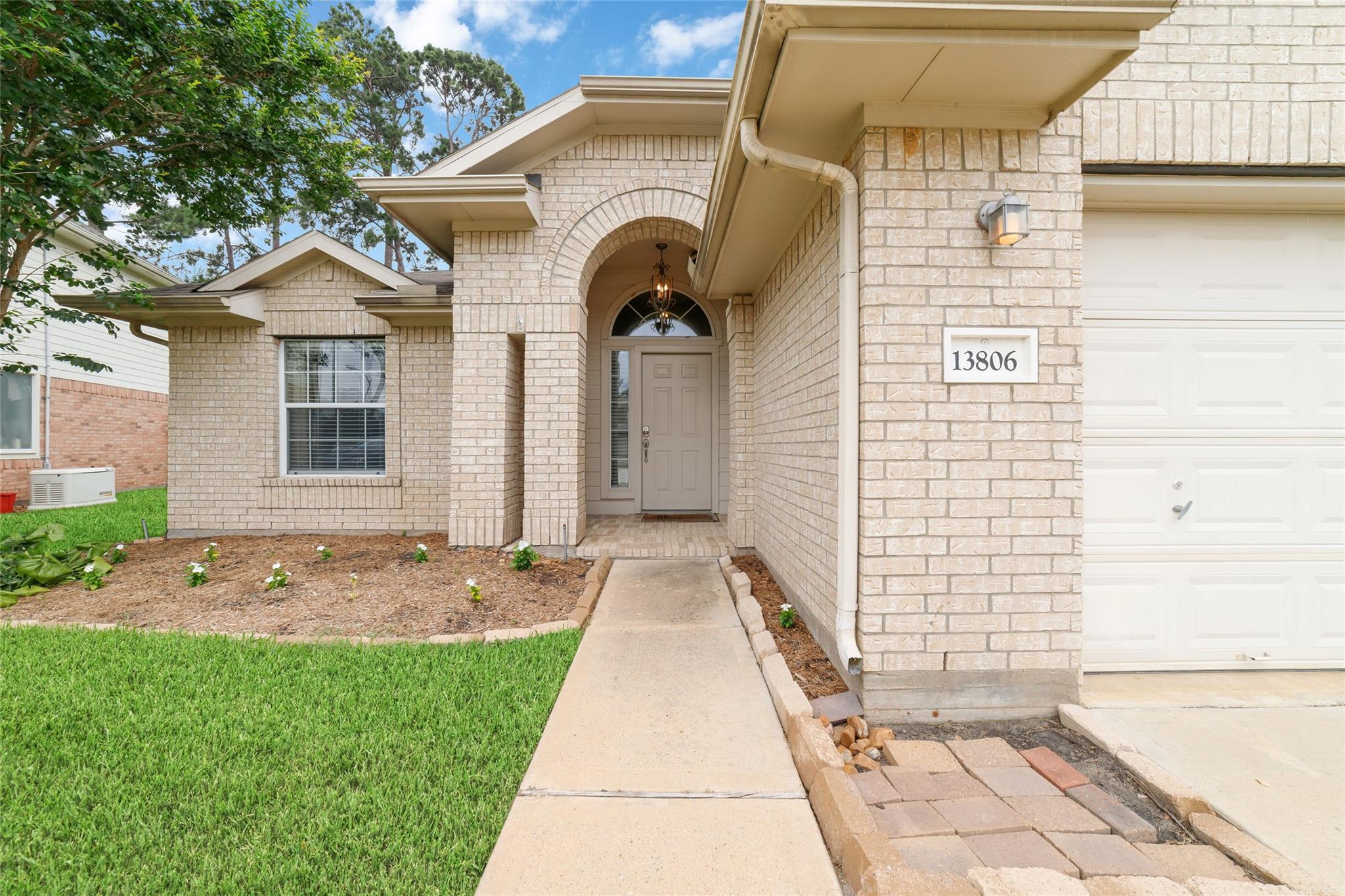 13806 Arapaho Shadow Court