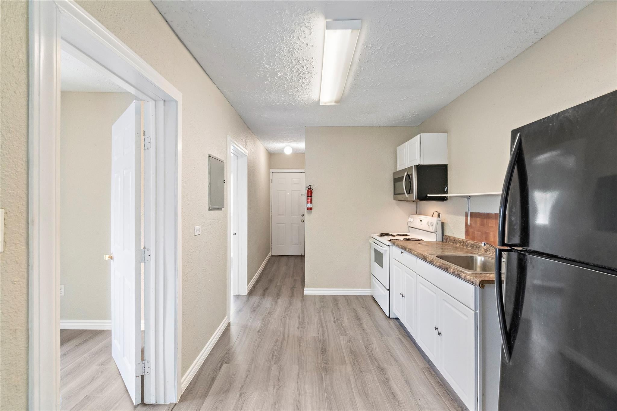 711 Avenue A 2