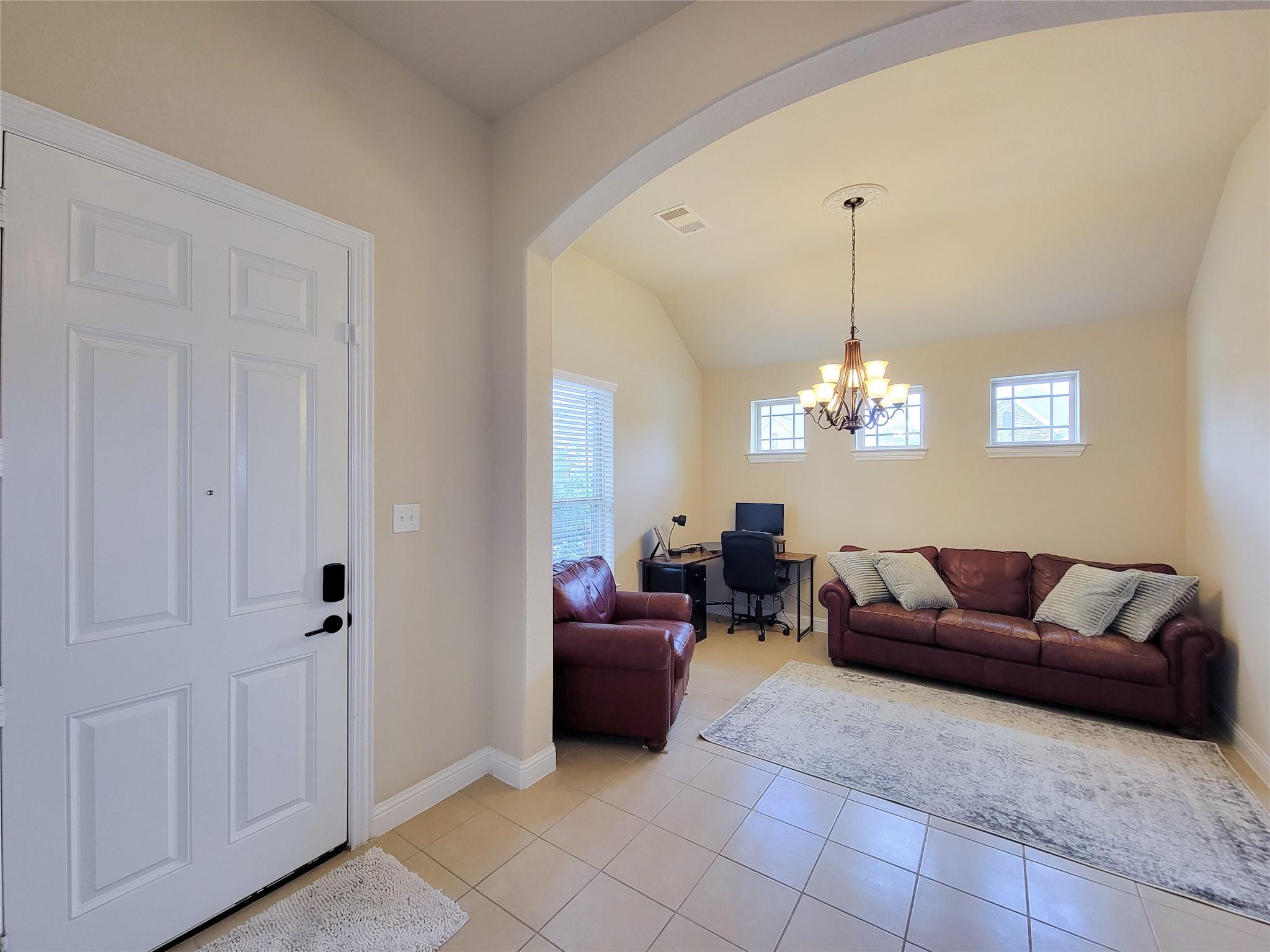 21103 Normandy Glen Street