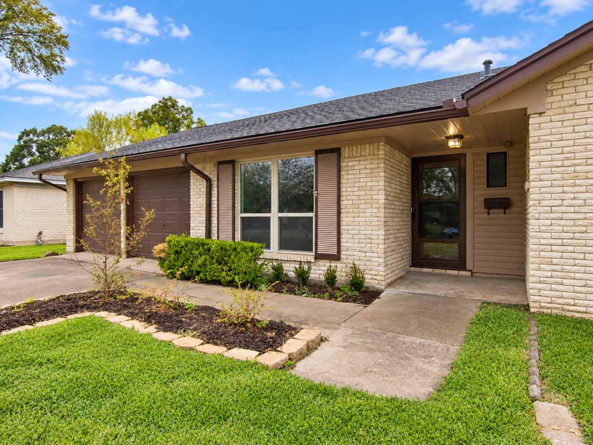10323 Winding Trail Road