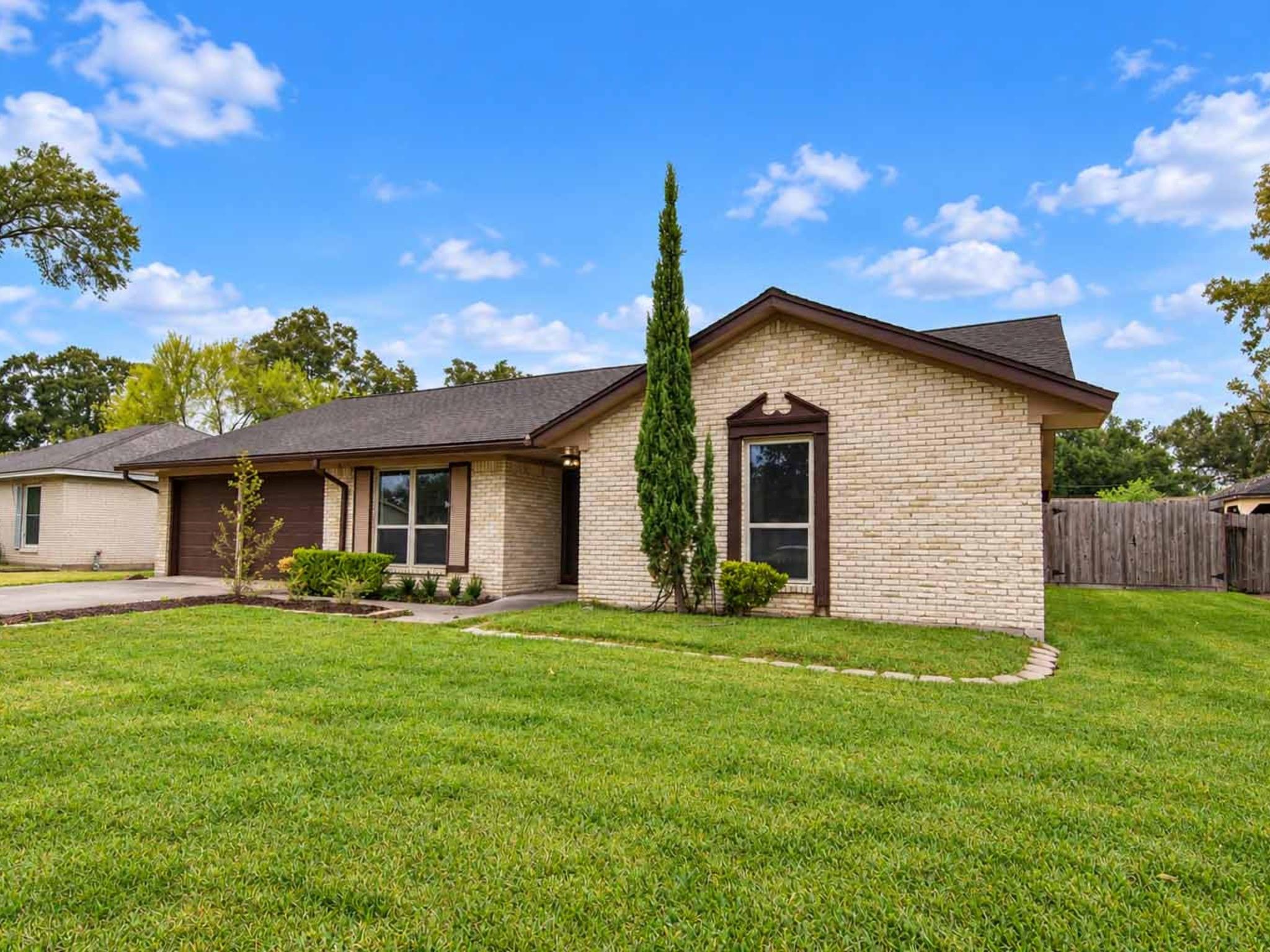 10323 Winding Trail Road