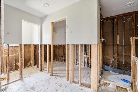 Tiny photo for 906 Brook Forest Court, Conroe, TX 77385 (MLS # 96404075)