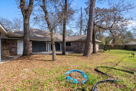 Tiny photo for 906 Brook Forest Court, Conroe, TX 77385 (MLS # 96404075)