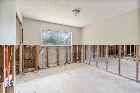 Tiny photo for 906 Brook Forest Court, Conroe, TX 77385 (MLS # 96404075)