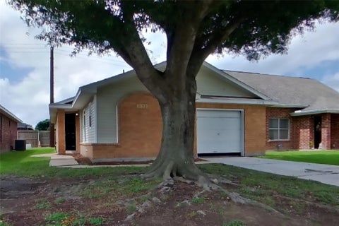 Photo of 3150 Kelling Street, Houston, TX 77045 (MLS # 32168593)