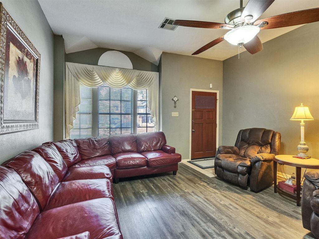 Photo of 5102 Dobbin Springs Lane, Houston, TX 77345 (MLS # 37328155)