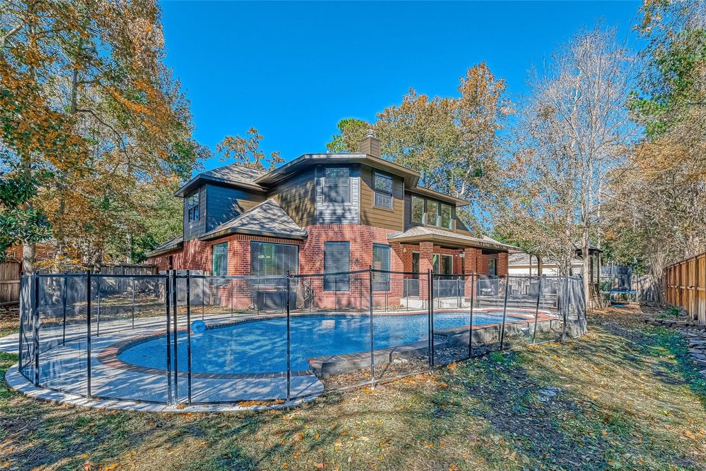 Photo of 11 Gabled Pines Place, The Woodlands, TX 77382 (MLS # 22939270)