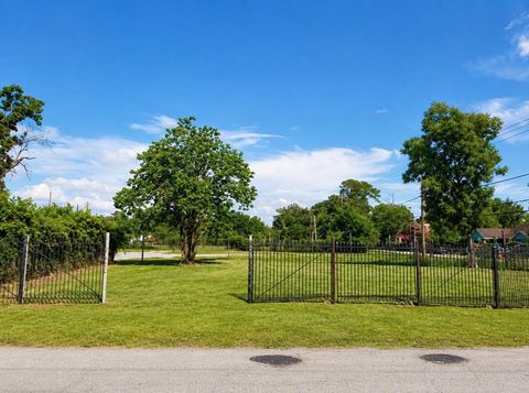 Photo of 2823 Berry Road, Houston, TX 77093 (MLS # 59195047)