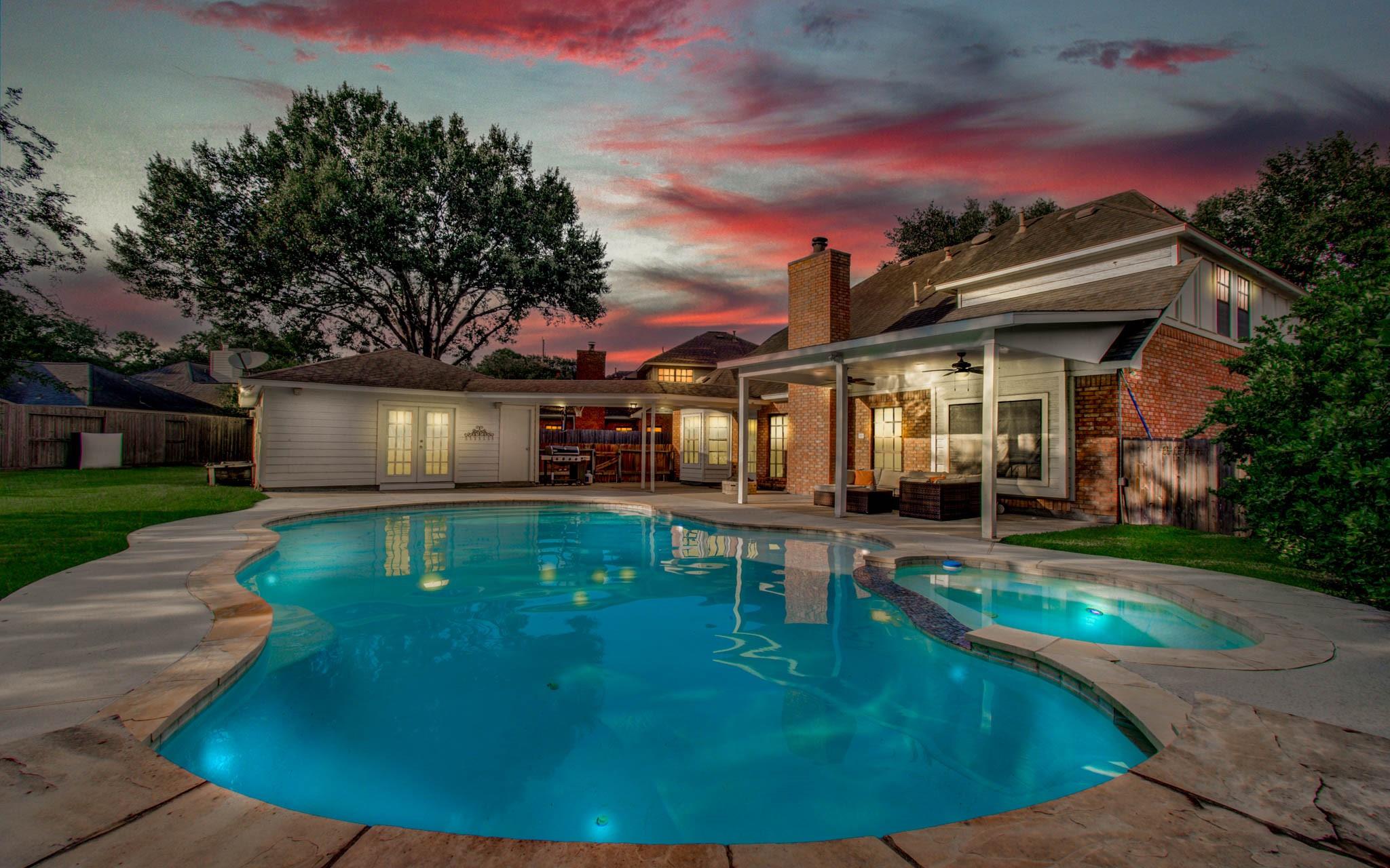 23119 Fairvine Park Drive