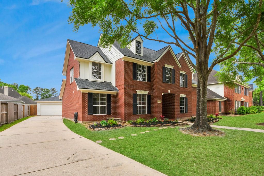Photo of 4534 Brook Shadow Drive, Houston, TX 77345 (MLS # 88316330)