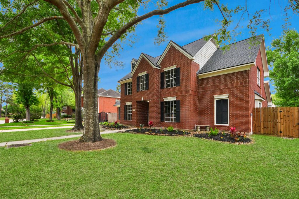 Photo of 4534 Brook Shadow Drive, Houston, TX 77345 (MLS # 88316330)