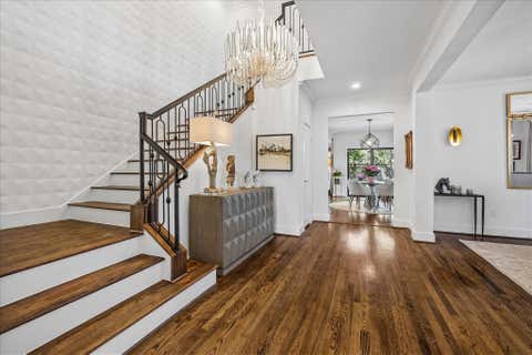 Homes For Sale - 2402 Mcclendon Street<br/> Houston, TX 77030
