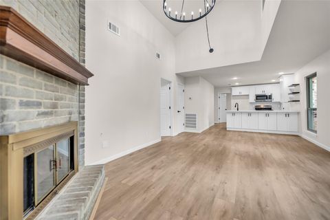 Photo of 35 E Bigelow Oak Court Court, The Woodlands, TX 77381 (MLS # 18900747)