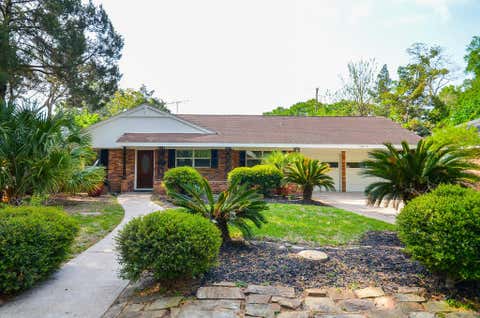 Photo of 9817 Cedardale Drive, Houston, TX 77055 (MLS # 19923372)